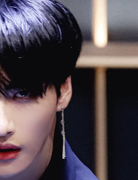 Seonghwa as black cat – a thread #SEONGHWA  #ATEEZ  @ATEEZofficial