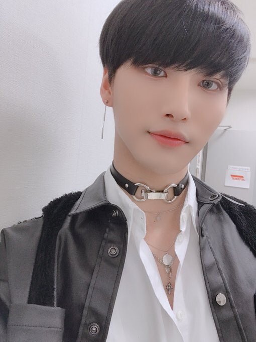 Their necklaces are so pretty