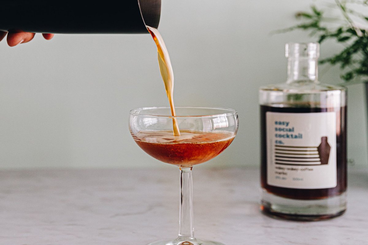 UnitedBaristas's tweet photo. Grounds for hope
After discovering coffee grounds are full of flavour, Nate Brown created a better tasting, low-carbon, pre-mixed coffee martini. United Baristas wanted to find out more. Watch the film, read the interview.
https://t.co/vTEz1hxCYa https://t.co/RLHW1q20hG