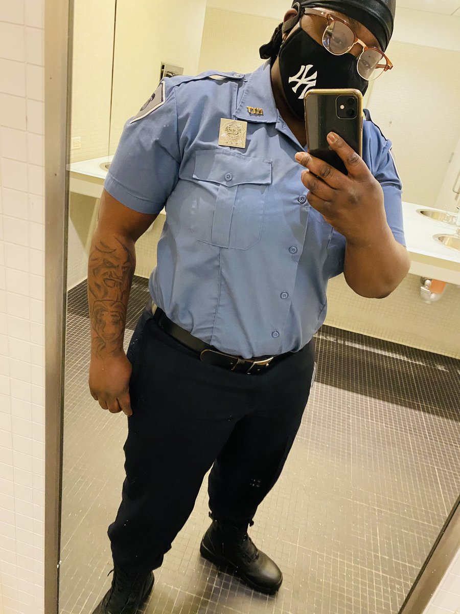 _Jacquelyn2020's tweet photo. Day7!! Iβm starting to like the way the Gym is making me look and feel! A lot more work ahead! β€οΈπ #FavoriteSecurityGuard #Jacquelyn #Stayingfit #sundayvibes https://t.co/cranQbd3jw