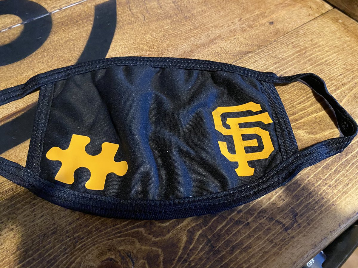 JeneMonique209's tweet image. Custom made masks for friends that more like family 💛 #autismmom #sfgiants #vmrc