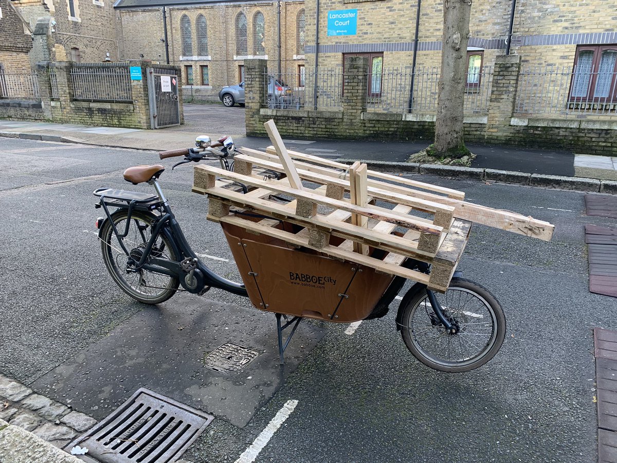 LDNBabboeCity's tweet photo. ‘You’d need a van to transport that!’ (I’m still learning the art of carrying big cargo - I had to adjust the large beams as they slightly restricted braking!). https://t.co/TYxwOihdod