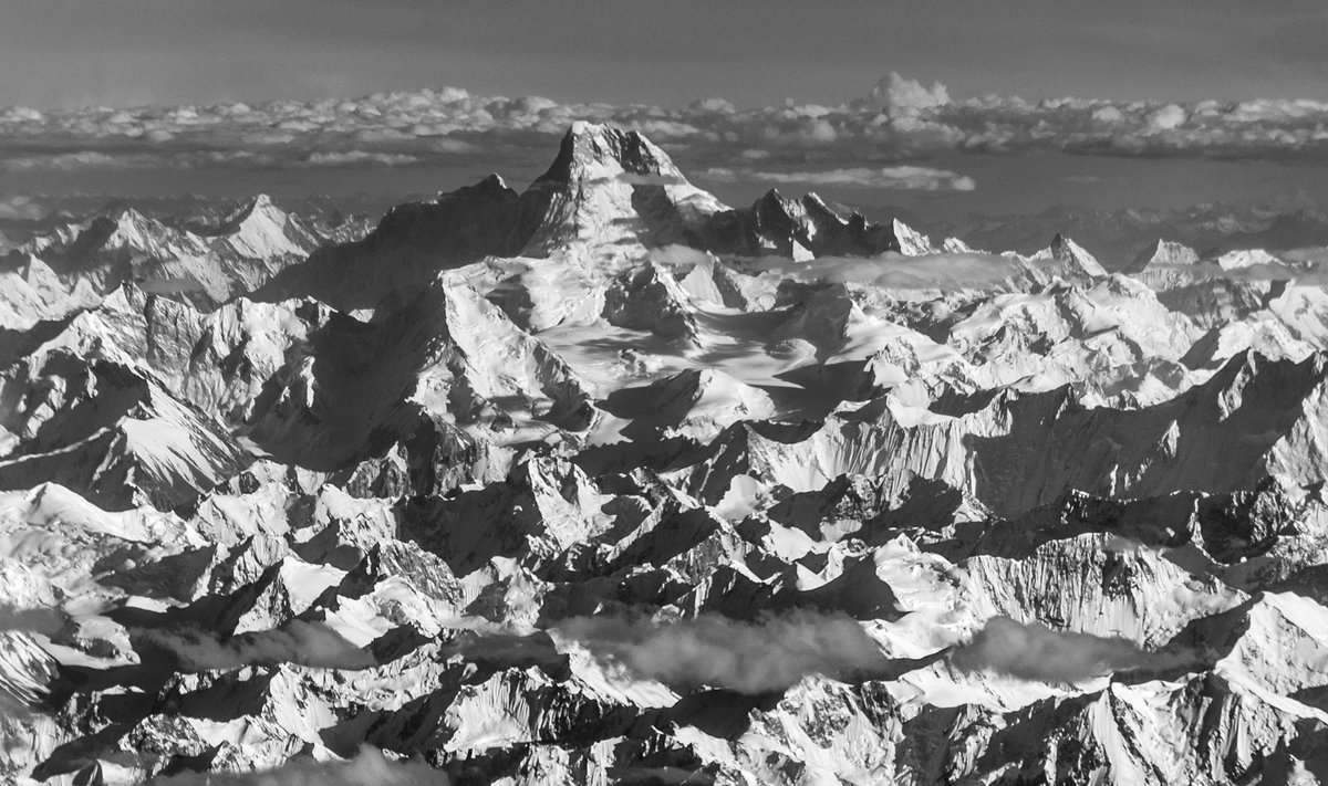 Some more pictures showing (a) the view towards the distant Nanga Parbat massif, (b) the 7821m high Masherbrum, (c) the wider context of the Karakoram, & (d) the view along the Hispar valley in Gilgt-Baltistan, Pakistan, towards the Karakoram.4/