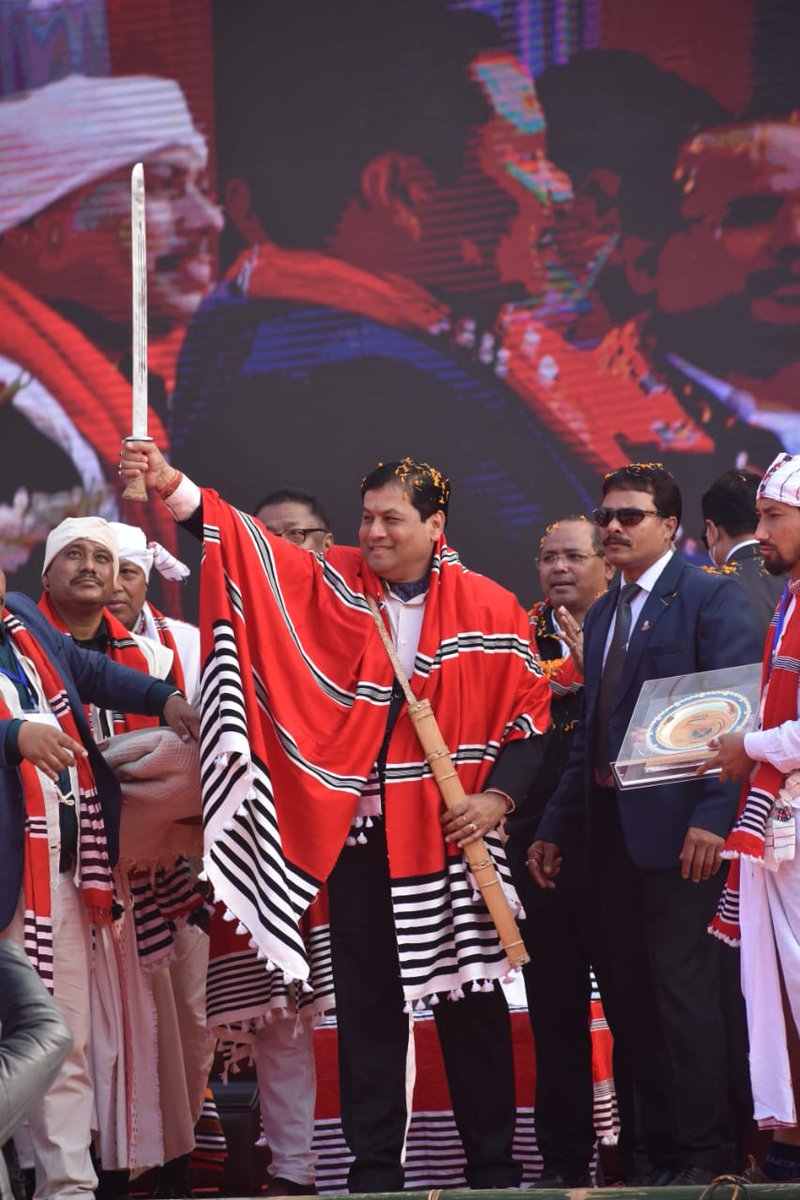 sarbanandsonwal's tweet photo. The Takam Mising Porin Kebang (TMPK) has been vigorously working towards development of education scenario in the state.

At the golden jubilee celebration of the students' body at Jonai, I lauded them for their noble works. https://t.co/5K7BosUQZq