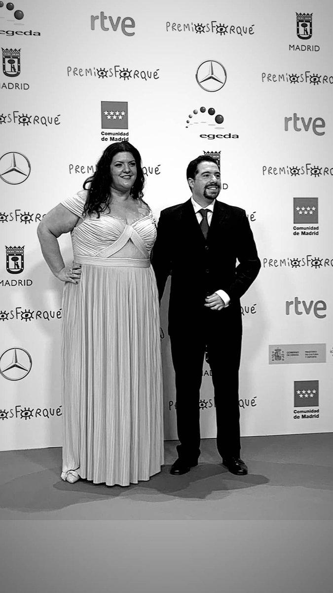 alf_alberto's tweet photo. Gracias @elle_es por sacar nuestra alfombra roja de los #premiosforque2021 #Forque2021 @Coria_Castillo https://t.co/jw7SQ7ZdZv