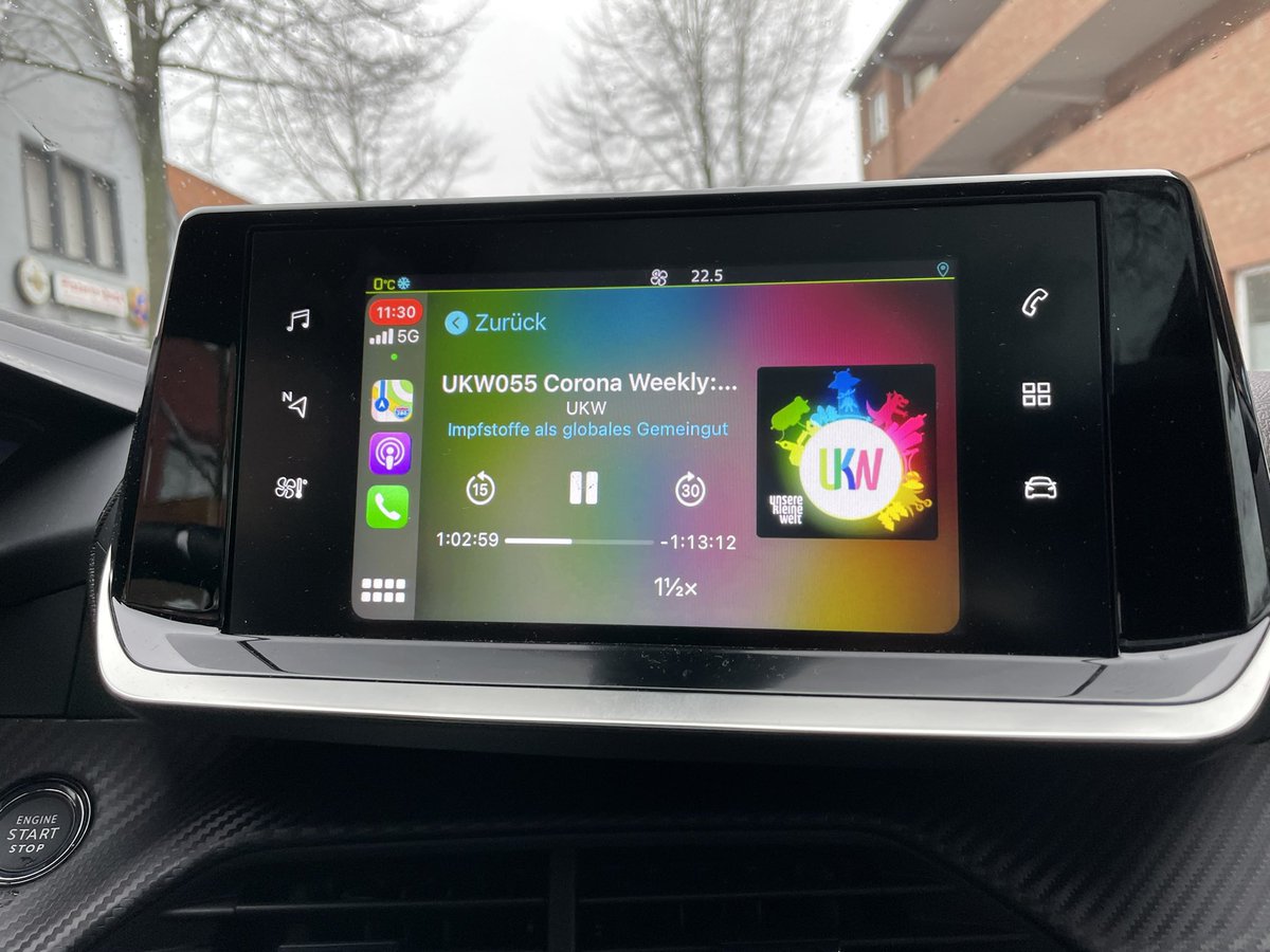 moboHamm's tweet photo. Abgesehen von der Qualität auf hohem Niveau gibt es keinen Podcast der optisch so schön in CarPlay aussieht wie @me_ukw https://t.co/FRWEBf0Zaq