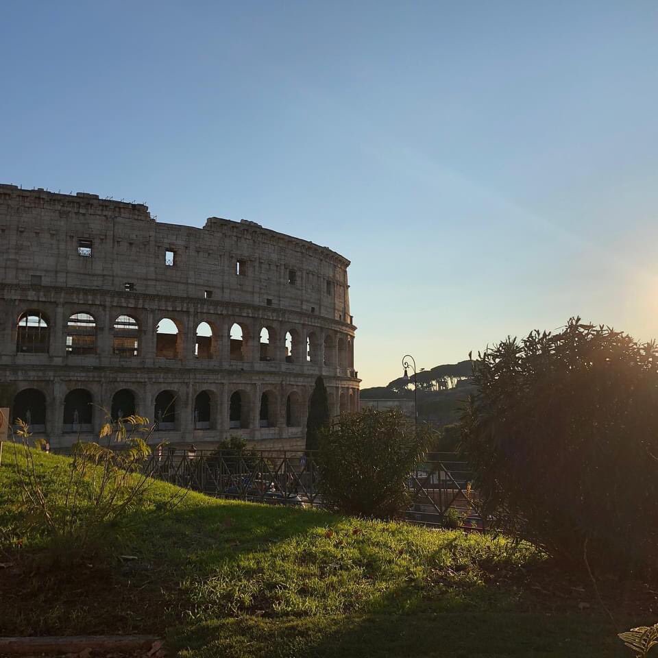 Welcome Sun

#streetartphotography #roma #rome #igersroma #loverome #loves_roma #destination_italy #travelblogger #beautifuldestinations #explorerome #wonderfulplaces #streetphotography
#enjoy_roma #turismoromaweb #discoverrome #beautyrome #romanholiday #leopardi54_guesthouse