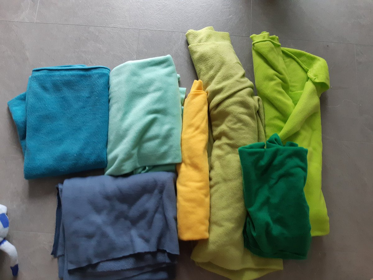 SouSumiChan's tweet photo. [FLEECE SELLING THREAD]
I'm selling my antipilling fleece! Various sizes, prices between 1€ to 4€ + shipping costs. I will only sell with tracked shipping due to corona! DM me if interested! Re-tweets are appriciated! #fleece #antipillingfleece #farbic #plush #selling https://t.co/0ct5fmVBoK