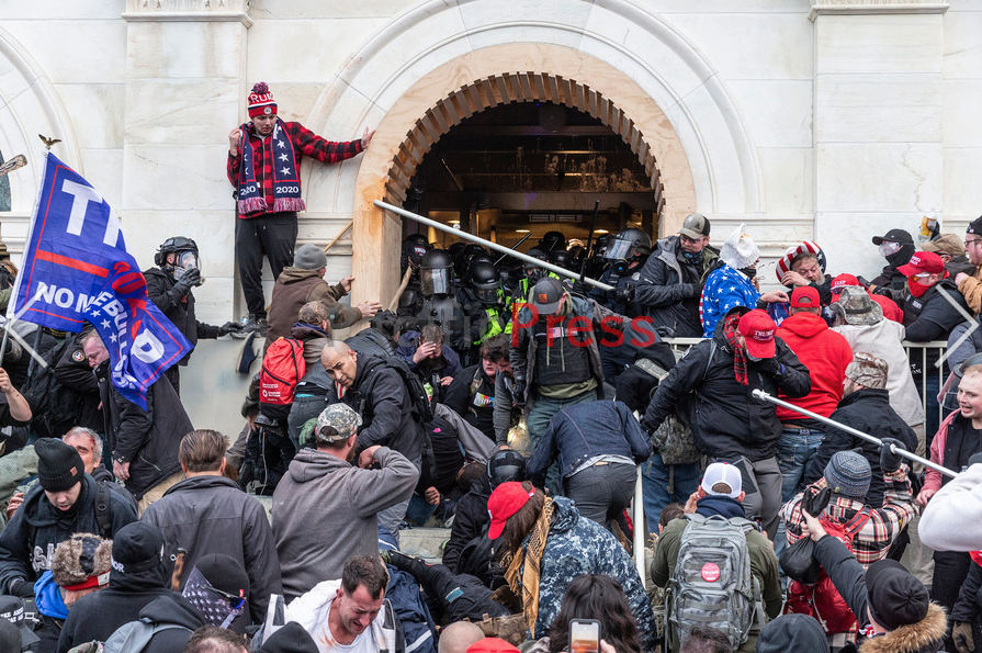  #PinkHatLady  #Bullhornlady