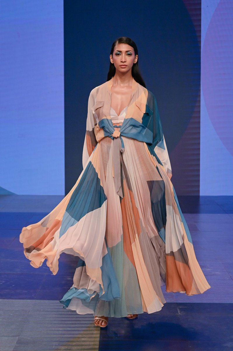 LakmeFashionWk's tweet photo. A peek at some of the best flowy pieces from #LakmeFashionWeek 2020!

@ILoveLakme @nexaexperience #LFW #5DaysOfFashion #LFW2020 https://t.co/4XziAFuxWd