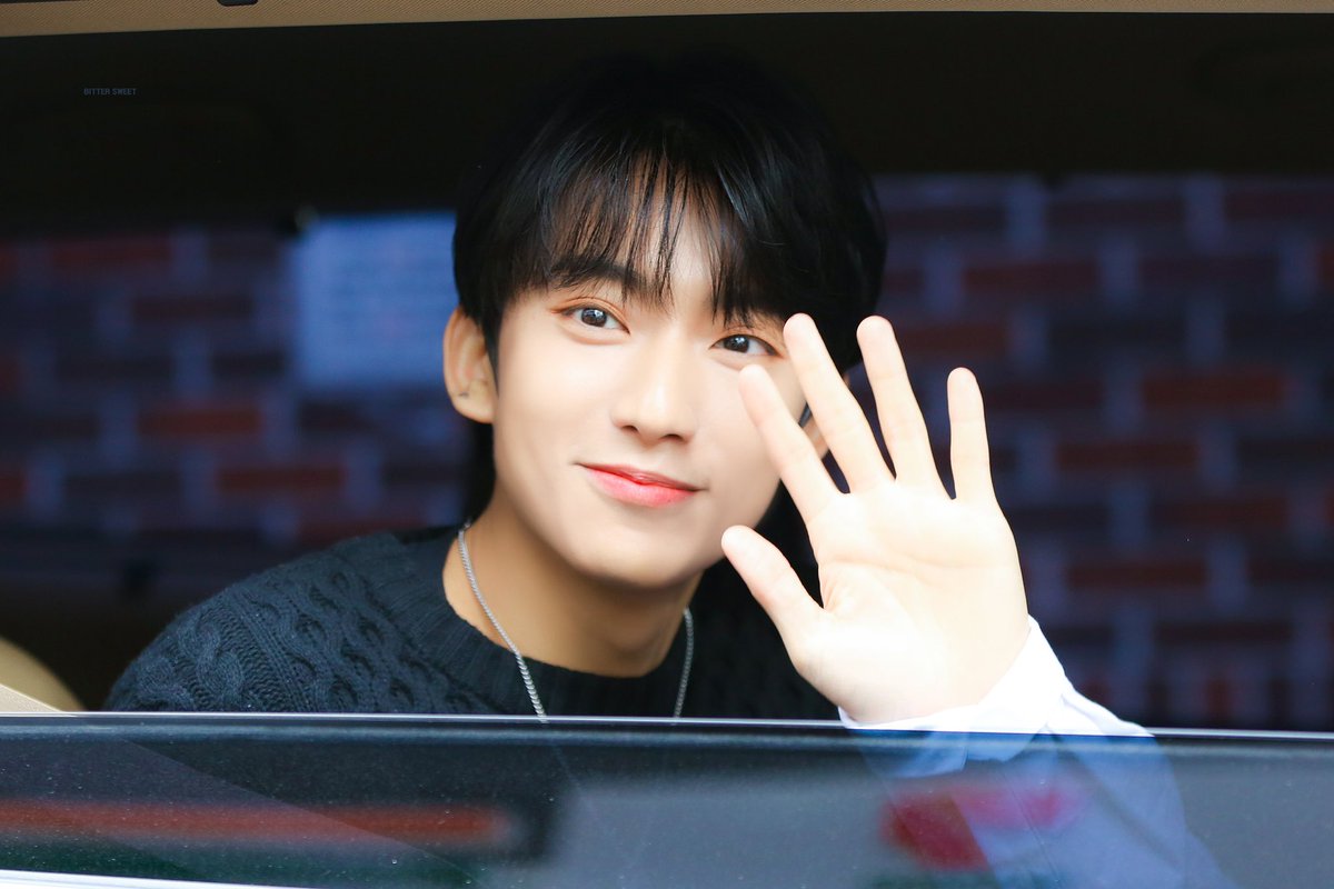 B1A4net's tweet photo. 210117 봄인가 봐🍃 #공찬 #B1A4 #비원에이포 https://t.co/3o8nqYdtRN