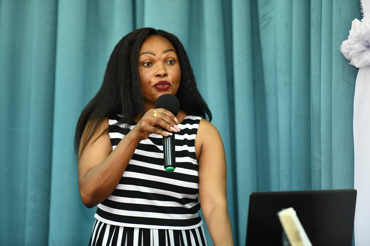 psdaempowerment's tweet photo. Lilian Ngala presenting about Human Resource and career path exploration.

#ParklandsYouthExpo https://t.co/3BG49g2Peq