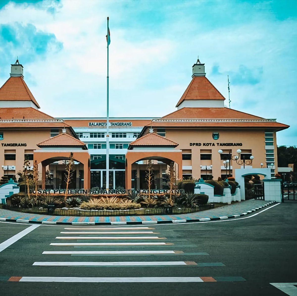 Kota_Tangerang's tweet photo. Yuk yang punya stock foto bagus bisa upload terus tag @tangerangkota atau gunakan hastag #tangerangkota nanti kita repost ya
.
#kotatangerang #repostfotowarga #fotografi #photography #repost #repostfoto #Photo #viral #photography #photographers https://t.co/P34HigHTSW