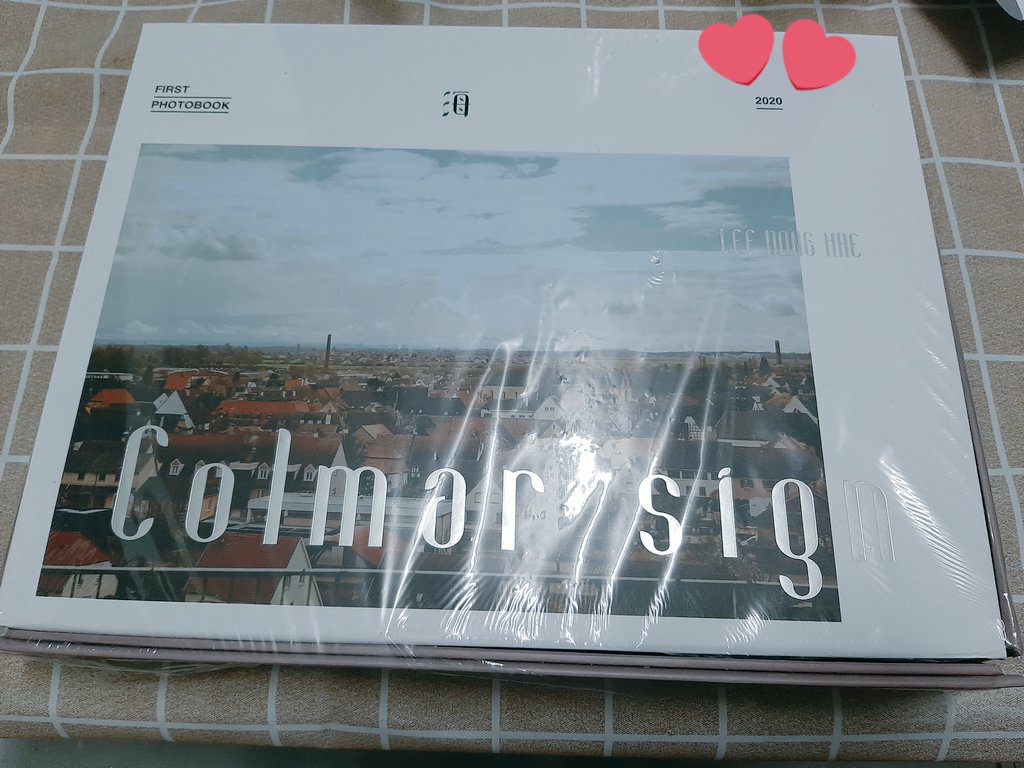 NniiJs0828's tweet photo. [⭐ขาย] #DONGHAE 
#Colmarsign Photobook (✅ผ่อนได้) 

- ของใหม่ยังไม่ได้แกะซีล 
- มีตำหนิที่ฝากล่องขาดจากการขนส่ง
- ด้านในสภาพดี ไม่เป็นอะไรค่ะ

💰 ราคา 1,100 ส่งฟรี (ราคาขาย 1,500) 
#เอลฟ์มินิมาร์ท #ตลาดนัดเอสเจ https://t.co/qIPk8icGgE