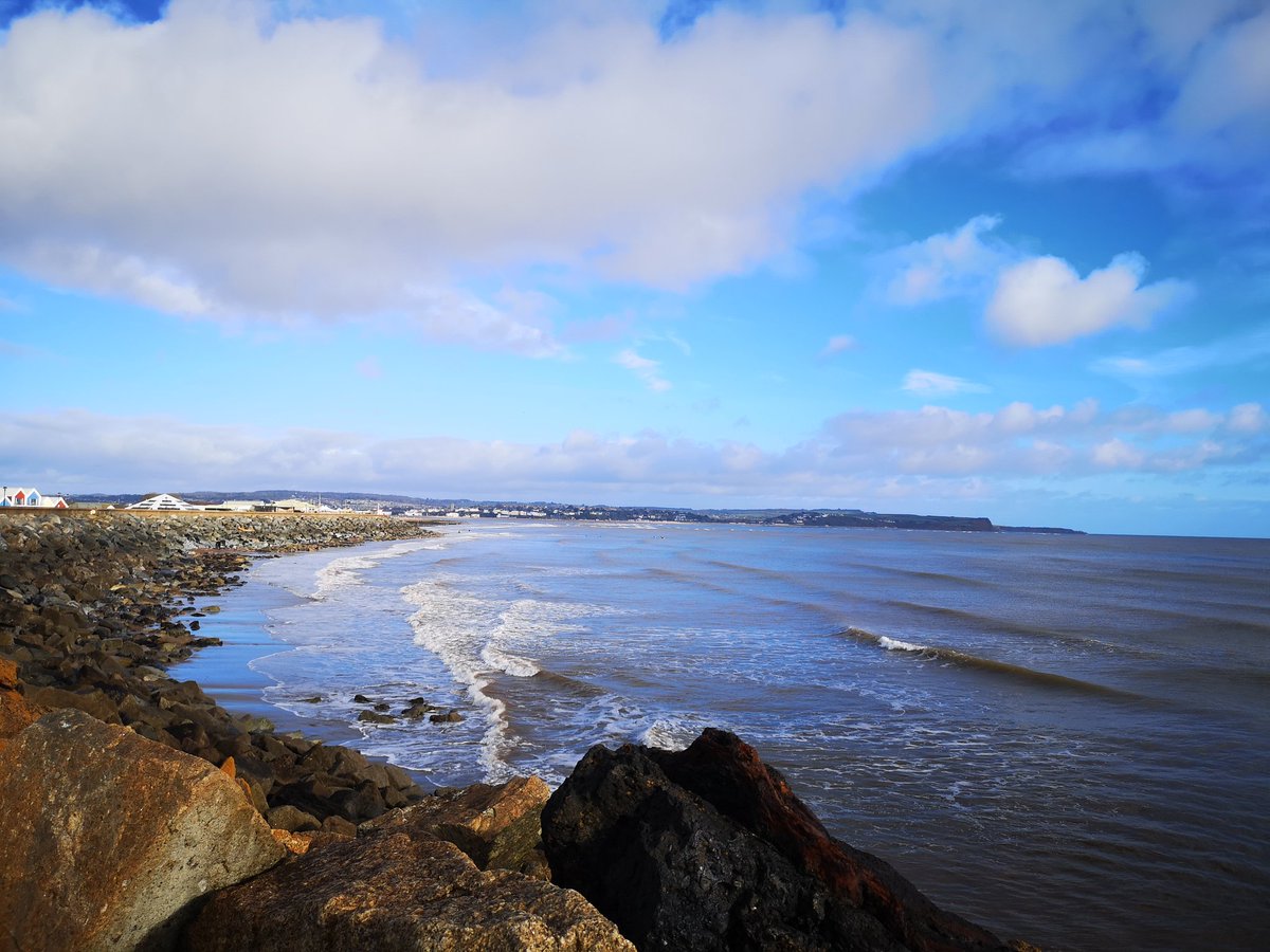 csillagcska's tweet image. Tél... Szemközt a víz már a francia partokat nyaldossa...
#dawlishwarren #langstonerock #redrock #winter