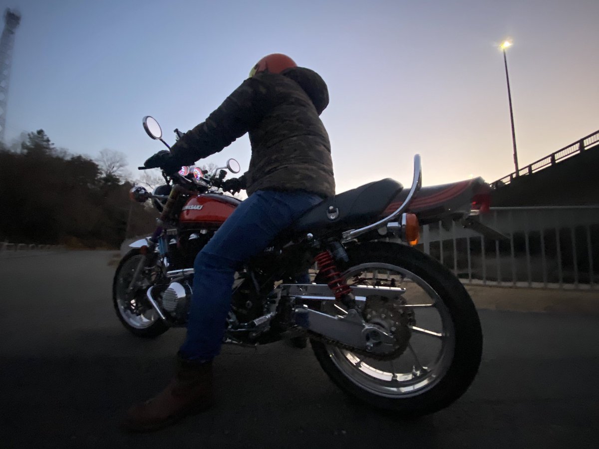 m0593s's tweet photo. https://t.co/6SO39wUc4P
知り合いのYouTubeに
載せて貰いました🏍💨
良かったら見て下さい🙏✨
#ゼファー750 #Kawasaki #カワサキ #火の玉 #C1 #空冷4発 #初期型 #ワイセコ #ボアアップ #810cc #ヨシムラ #ハイカム #ST1M #アクティブ #EBISU #しゃぼん玉 #フルカスタム #ミッドナイトモナカ https://t.co/AjM4SdpLEz