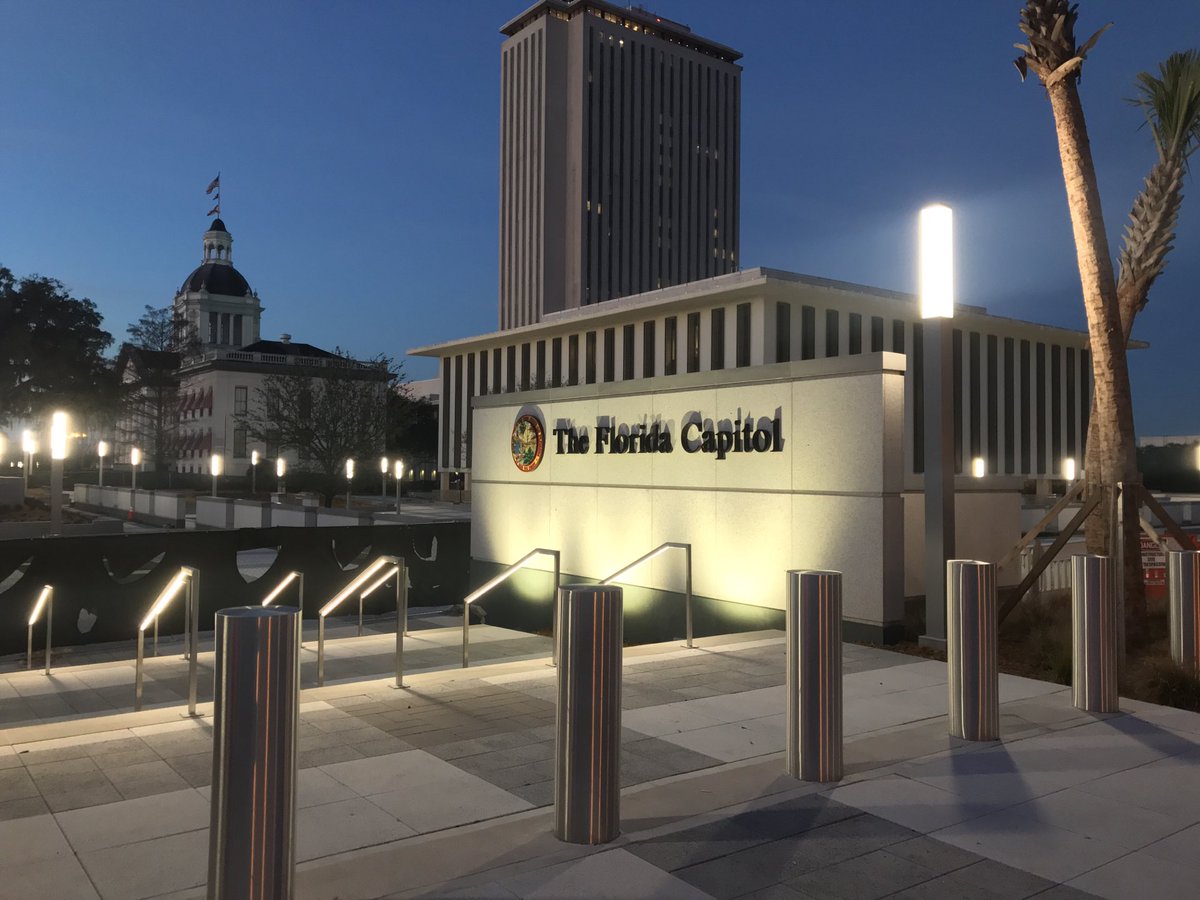 All quiet &amp; normal at #Florida’s Capitol as the sun rises in #Tallahassee.
