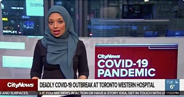 De eerste journalist die een hijab draagt tijdens een nieuwsuitzending van een Canadese zender.

De hijab als ‘iets normaals’ accepteren & het banaliseren als een gewoon kledingstuk is geen bewijs van diversiteit maar het bewijs van de verhoogde snelheid van de #islamisering .
