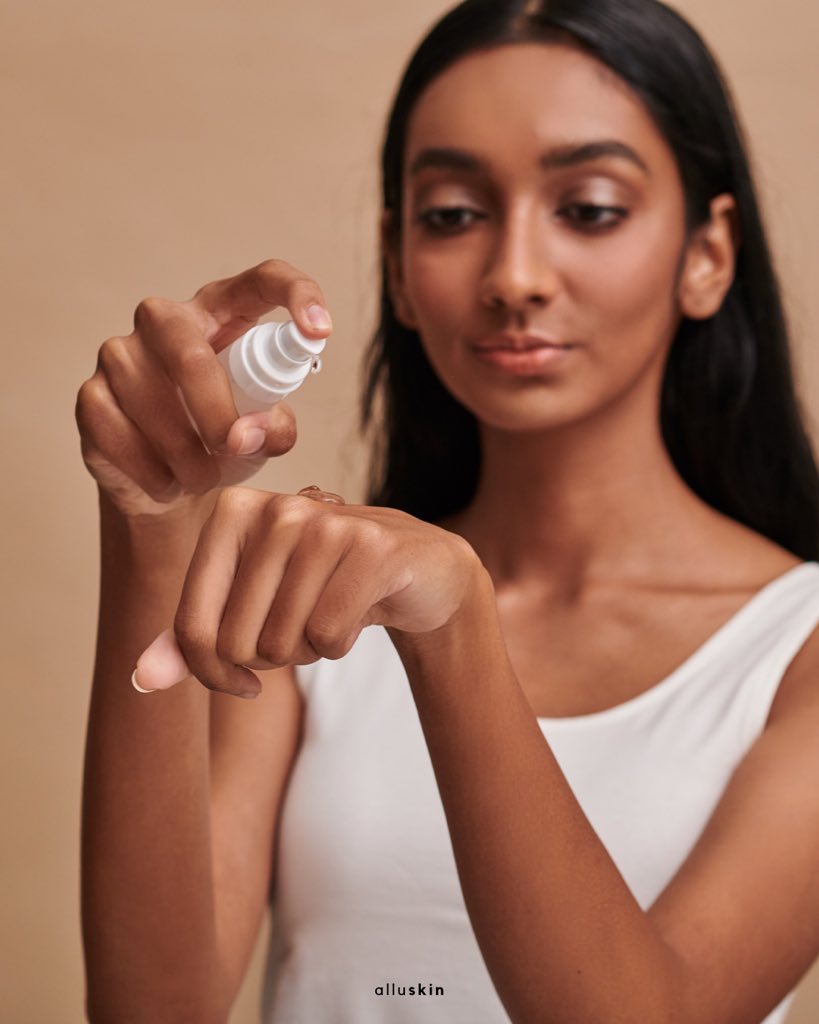 draenskincare's tweet photo. A water-based serum is made for all.

Just like how ALS is made for all.

Try it today and feel the difference 😘

#alluskin #ALSforall #supportlocal https://t.co/6K2LNpPRBe