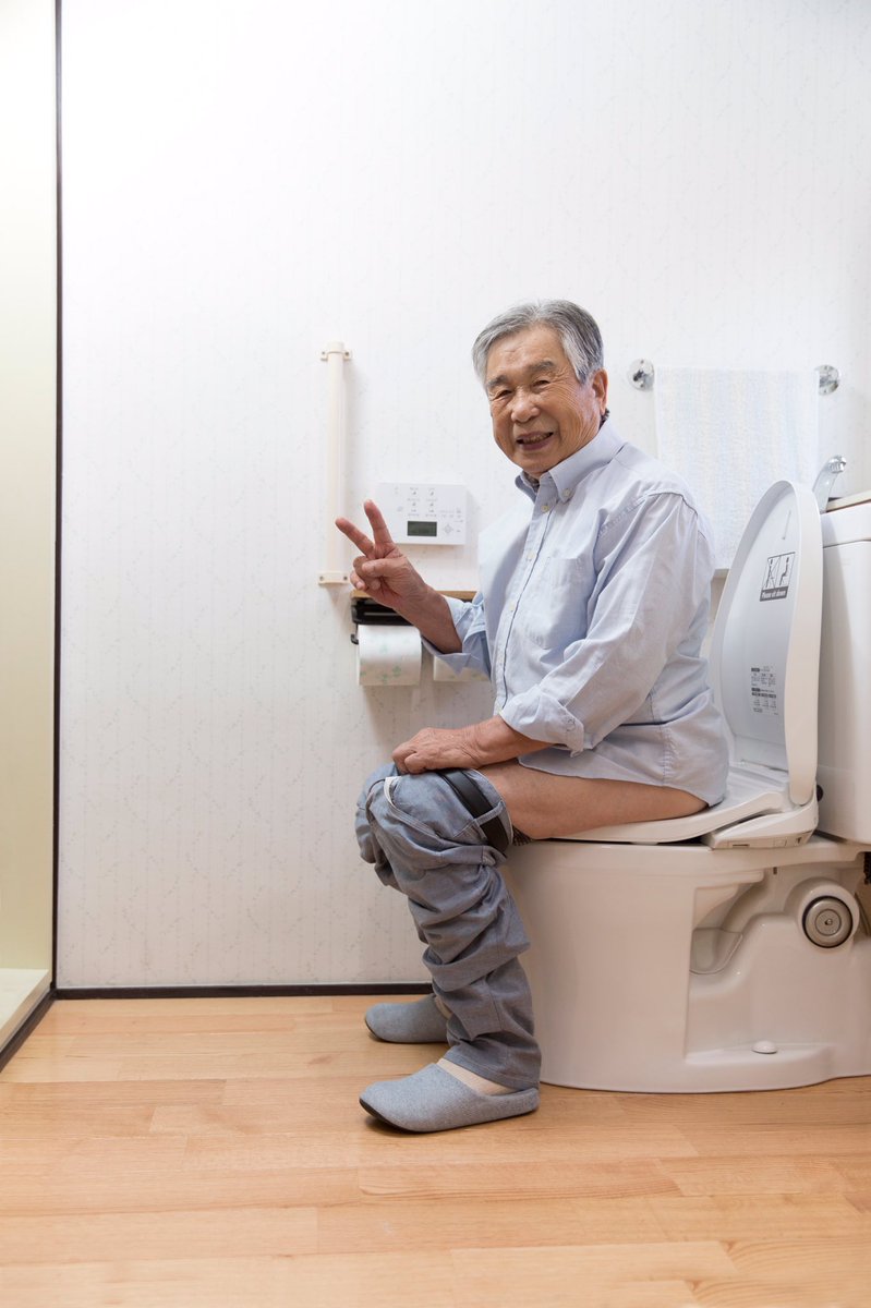 koimagazinefr's tweet photo. [NUMÉRO 20]
Ds ce numéro, on vs parle des rituels venus d’Asie. Cérémonies du thé 🍵 ou des toilettes 🚽, au moins une d’elles vous intéressera 😜
📍En kiosque ou sur https://t.co/9T8qtXSzQ6 
#koimagazinefr #presse #media #culturesasiatiques #ceremonieduthe #asie #japon #washlets https://t.co/556h2UiD4v