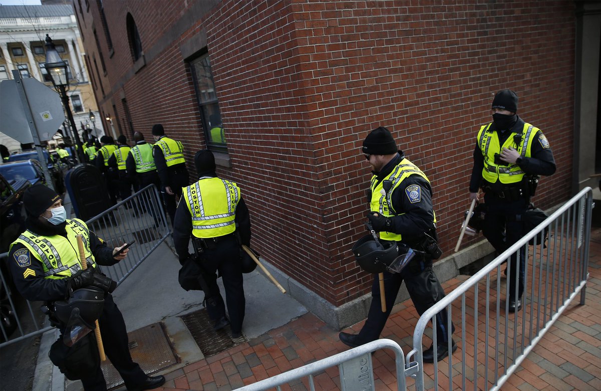 jrinaldi5's tweet image. A show of force in Boston as hundreds of BPD officers arrive to secure the Massachusetts State House ahead of concerns of protests. @BostonGlobe