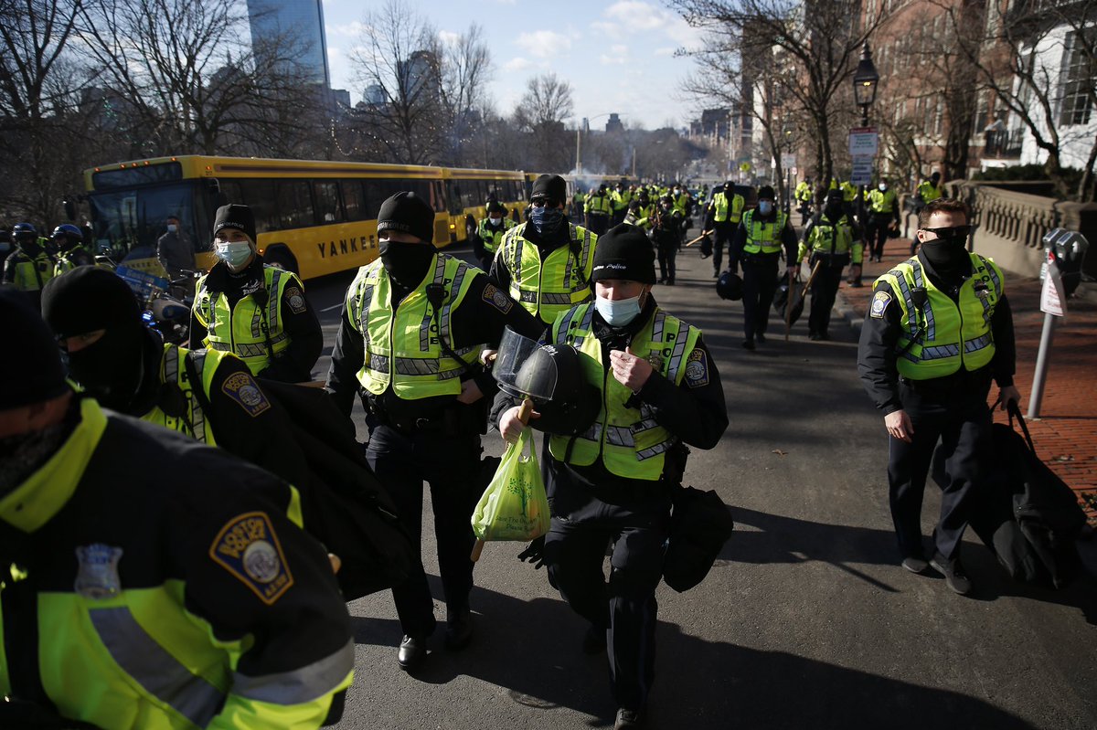 jrinaldi5's tweet image. A show of force in Boston as hundreds of BPD officers arrive to secure the Massachusetts State House ahead of concerns of protests. @BostonGlobe
