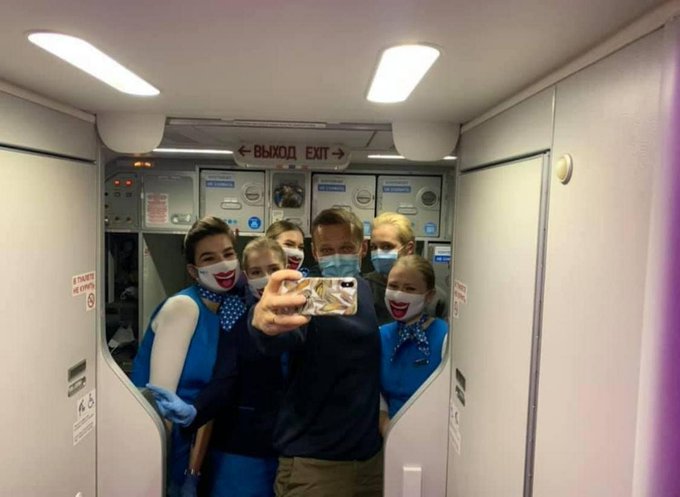 Повернення Навального в Москву: ОМОН відтіснив людей від входу в аеропорт і проводив жорсткі затримання на вулиці - Цензор.НЕТ 6110