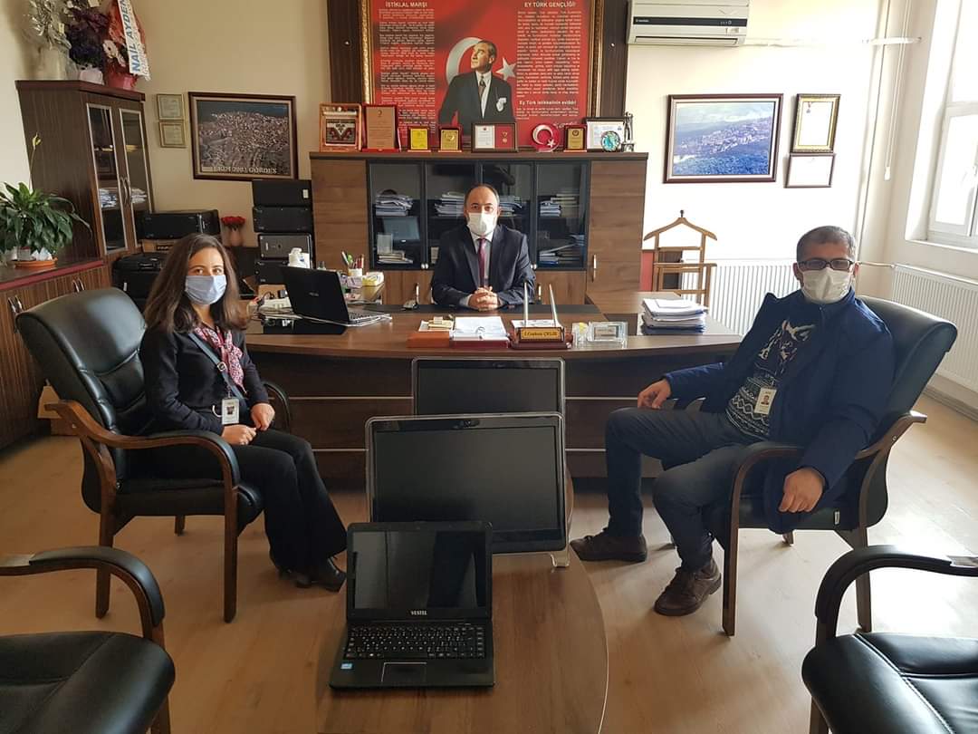 Ibrahimcoskunc1's tweet photo. Meta 22 adet bilgisayar bağışladı öğrencilerimize 

@ziyaselcuk 
@tcmeb
@il_mem_45
@mdikici45 
@GordesMEM
@ibrahimcoskunc1
@BlentSEMERC
#Gördesteeğitim https://t.co/oF3BbAzAKN