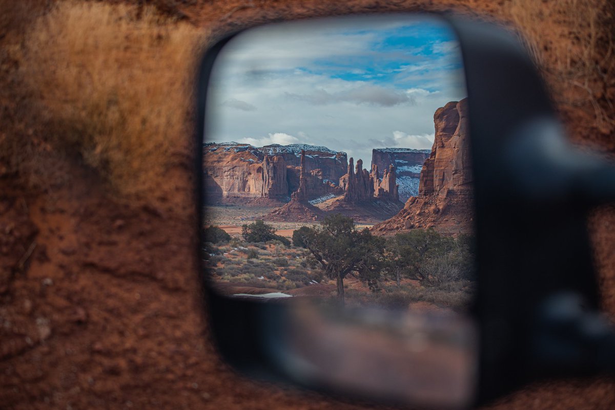 Red rocks are closer than they appear — cir. 2017

#MonumentValley #Navajo #Arizona