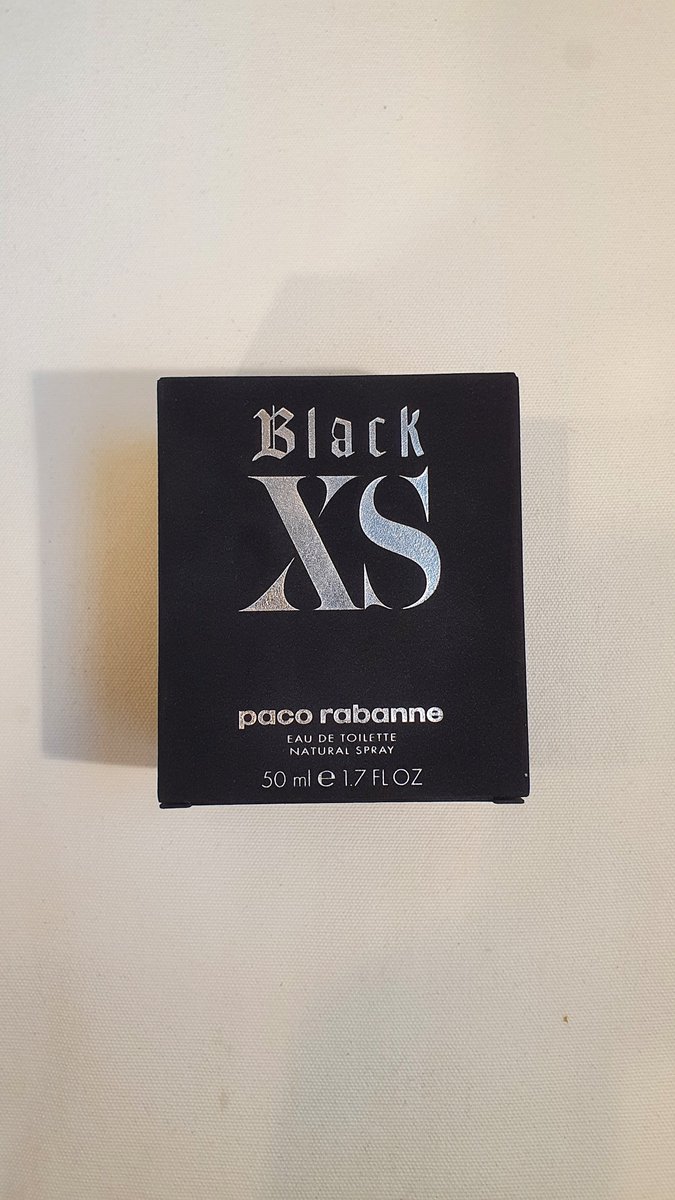 Nathanoj86's tweet photo. Le petit cadeau plaisir ร moi-mรชme ๐๐
#selfgift #blackxs #parfum #pacorabanne #forhim https://t.co/bih8XQZFQi