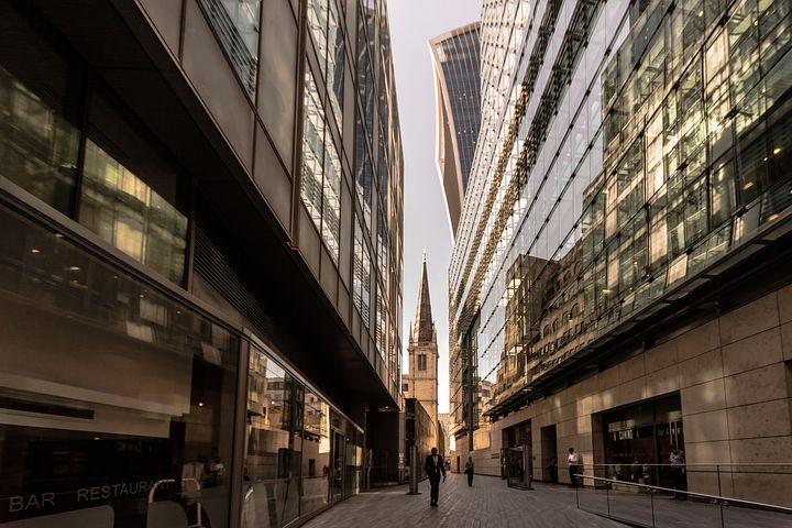 TimePartyUK's tweet photo. TIME would go beyond current banking reform policy by radically correcting fractional reserve banking anomalies in the mortgage market. Our party would establish an Industrial Development Bank, together with regional banks devoted to long-term lending. https://t.co/lDp5MIyqoP https://t.co/goM3BmbkvS