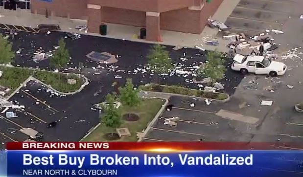 WE NEED YOUR HELP!! Stolen vehicles are often used in other violent crimes such as shootings, homicides, robberies, etc. It may be gone in 60 seconds but the repercussions could last a lifetime for someone else. Please do not leave your car running!!
Please help us out, retweet!
