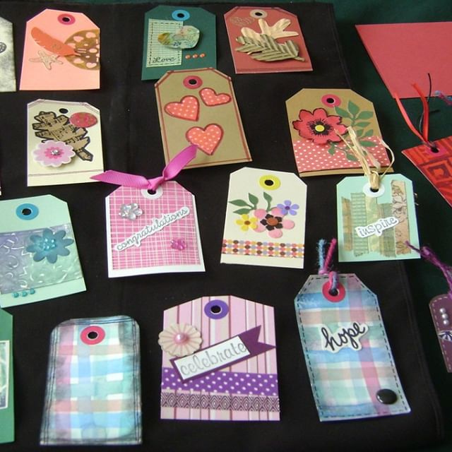 mynotecards's tweet image. The best thing to do with small left over scraps of paper is to recycle them and create tags. 
Do you like tags? Do you use them gifts? 
#handmadetags #tags #handmadegifttags
#gifttags #recycledscrapbookpaper