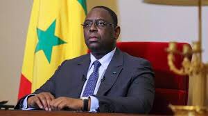 blackmediatv3's tweet photo. @blackmediatv3 12 jours se sont passés, Macky Sall et la décision délicate de la reconduction du couvre-feu https://t.co/ei4Qdi3pC5
