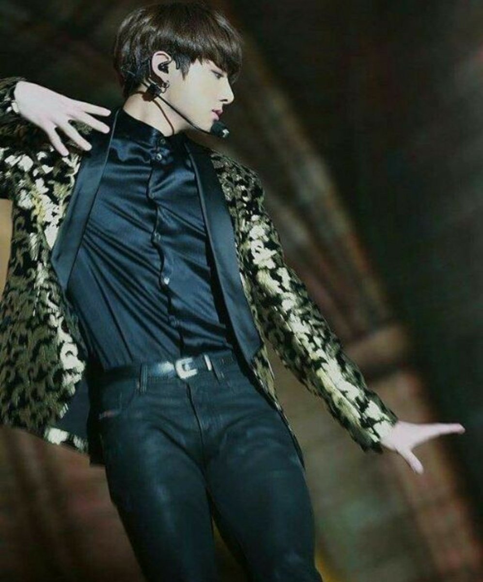 Jeon Jungkook having the Sexiest thighs —a thread bc you can't relate with him