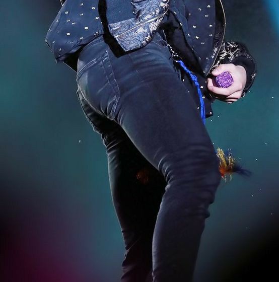 Jeon Jungkook having the Sexiest thighs —a thread bc you can't relate with him