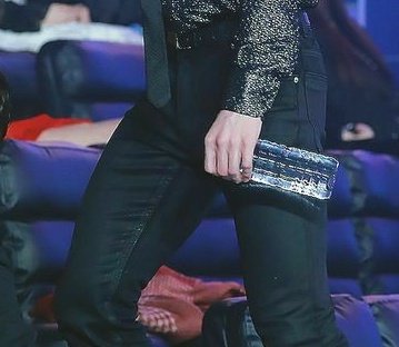 Jeon Jungkook having the Sexiest thighs —a thread bc you can't relate with him
