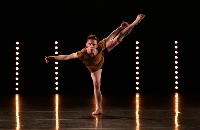 We thought you may like to see this clip from the BBC Young Dancer Awards 2019.  Recognise anyone? 
Contemporary teacher, Matthew, has been inspiring our students as a regular &amp; guest teacher since 2018.
#Inspirational #BBCYoungDancer #LBBS #LBBSGlobal
buff.ly/2LIWmwh