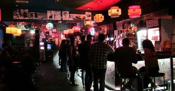 Pubs I Miss#19 Nice n Sleazy, Glasgow‘Sleazy’s’ is for many THE alternative Glasgow pub. Hip before hipster, effortlessly chaotic - it remains an institution of underground culture and casual debauchery. The 3am license and legendary White Russians keep the crowds coming back.