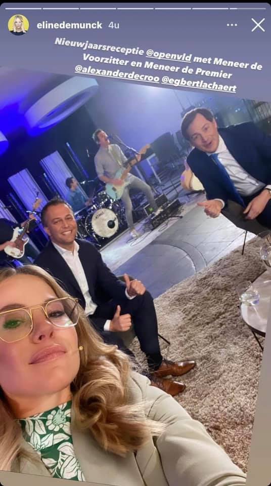 Q_FAR1's tweet image. Wanneer je op Google 'dom blondje' zoekt..

#nieuwjaarsreceptie
#OVLD