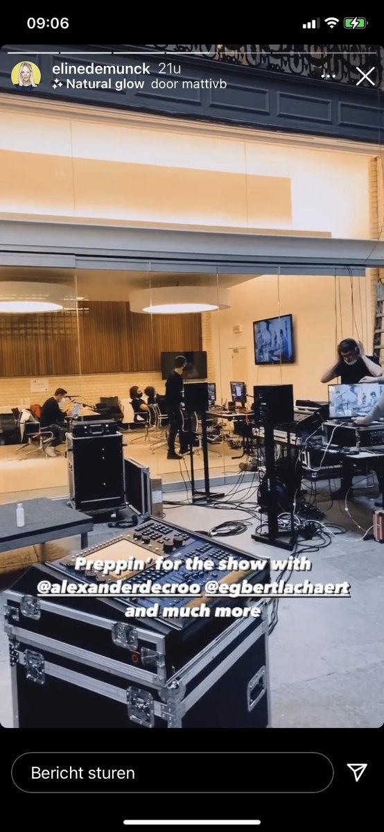 Q_FAR1's tweet image. Wanneer je op Google 'dom blondje' zoekt..

#nieuwjaarsreceptie
#OVLD