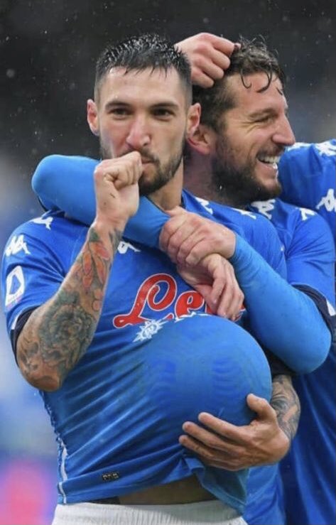 ♥️ Ti dedico tutto ♥️

#ForzaNapoliSempre
#NapoliFiorentina
#SerieA