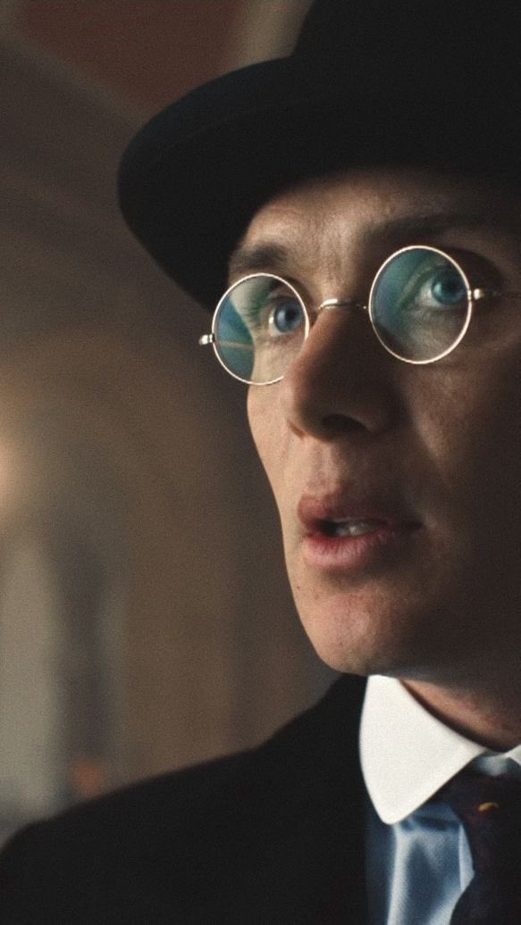 tommy shelby reading glasses