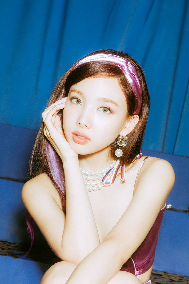 Nayeon 