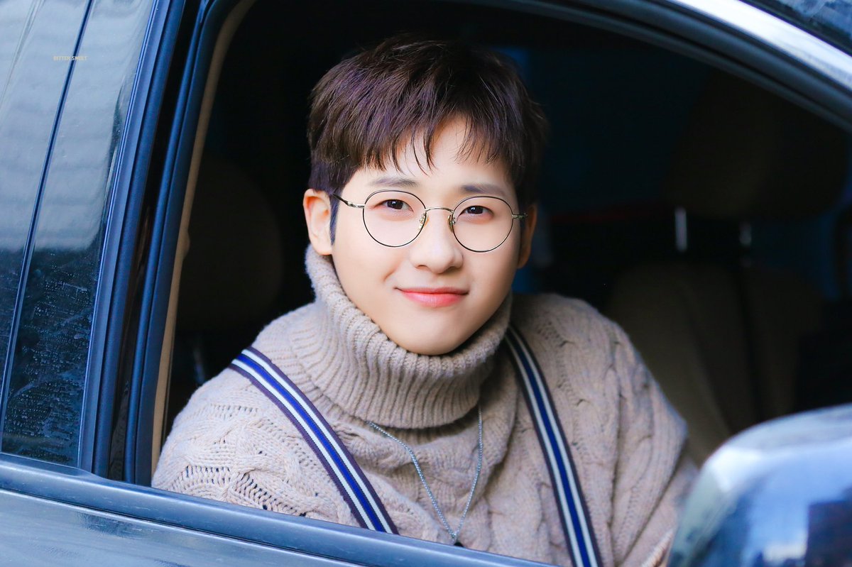 B1A4net's tweet photo. 210117 대한민국 대표 곰돌깅🐻🐻‍❄️ #신우 #B1A4 #비원에이포 https://t.co/ws7Co13ISL