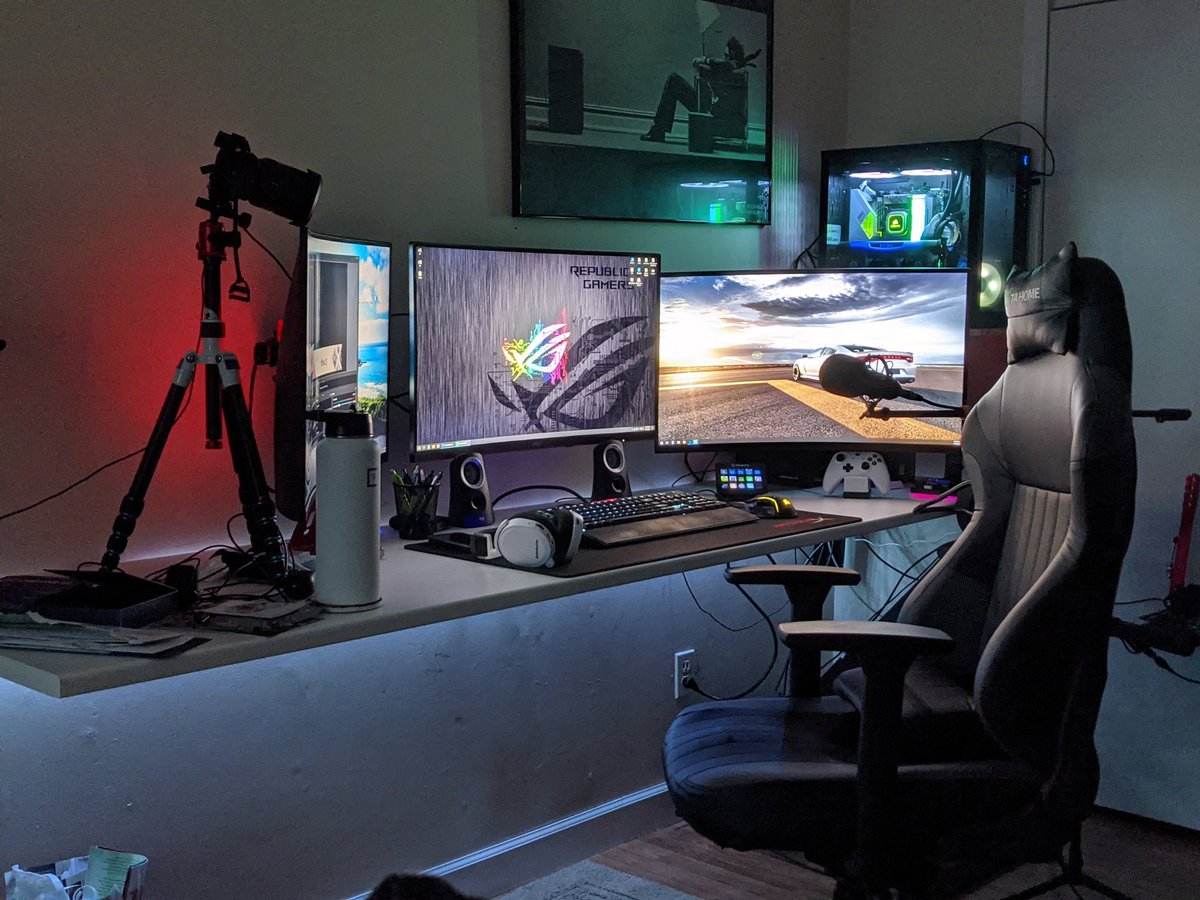 JpaceYT's tweet photo. Let's get down to business #gamingsetup #gamingcommunity #gaming #twitchstreamer #twitchaffiliate #youtubers #youtube #youtubegaming #corsairgaming #corsair #rtx3080 #sony #asus #republicofgamers #nvidia #intel #jpace https://t.co/T59xJ6uJB3 https://t.co/x30W6A7yc5