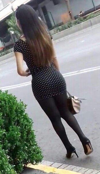 alexlegins's tweet photo. Que llevará debajo 🤔 ummmm hermosas piernas😳 https://t.co/I6RoJbb3l2