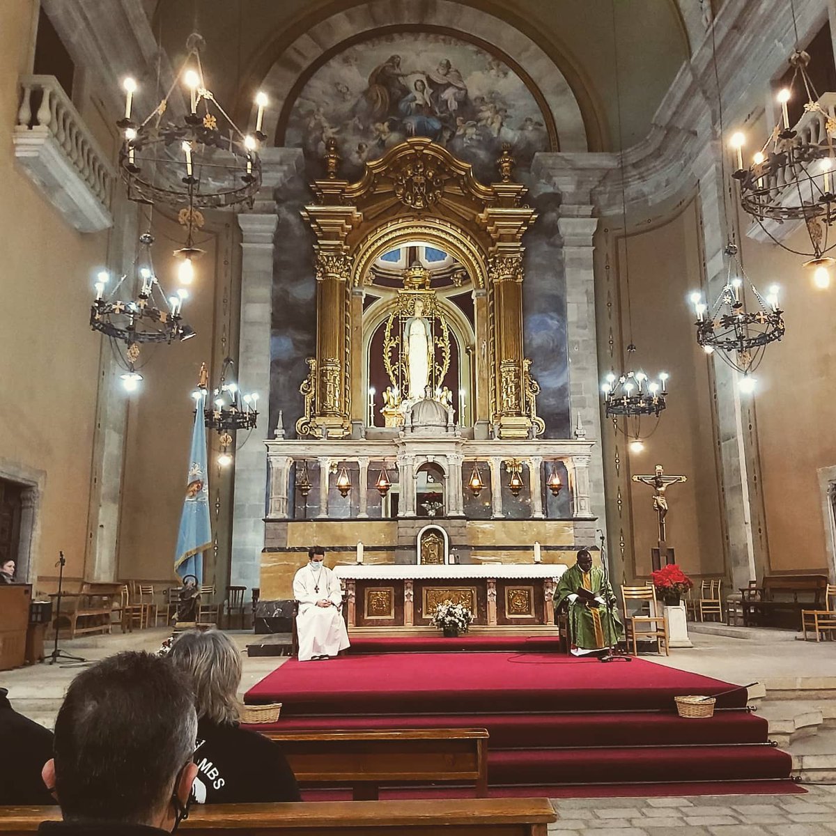 TresTombsMoia's tweet photo. 🇫🇲🐴🚜 Avui, diada de Sant Antoni Abat, hem celebrat un ofici solemne a l'Església Parroquial de #Moià amb l'acompanyament de Gerard Romeu Bas a l'orgue. 

➡️Gràcies a tothom i, malgrat les circumstàncies, bona festa! https://t.co/frSHKPYN4L