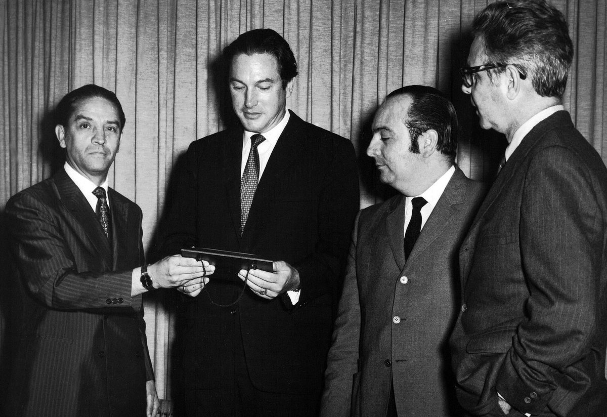 Trebbau colaboró también con las Administraciones venezolanas en la definición de políticas de conservación, como Comisionado Especial del Ministerio del Medio Ambiente y en el Instituto Nacional de Parques