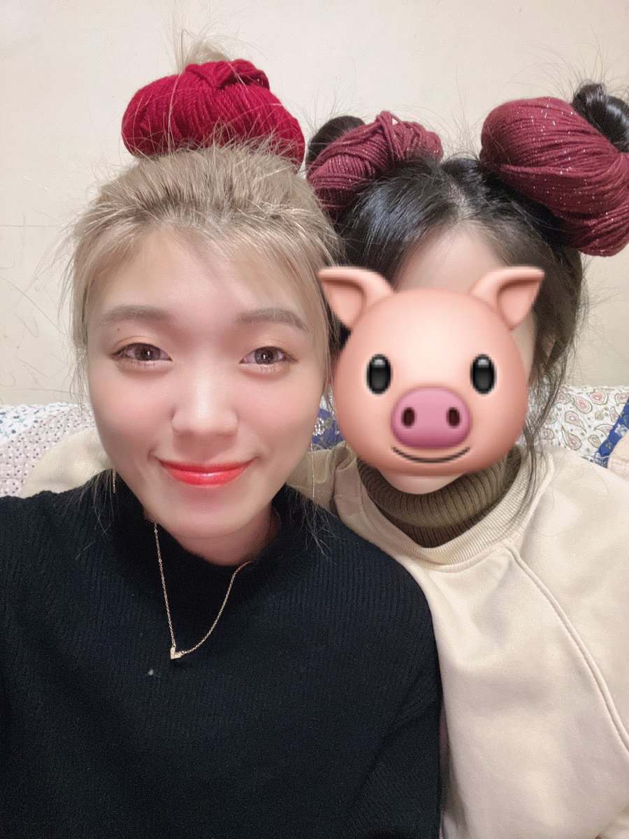 MAWA_1884's tweet photo. まさか毛糸を加工せずにそのまま髪飾りになるなんて🧶
#毛糸 #髪飾り #アクセサリー https://t.co/YkbcP7xxGG